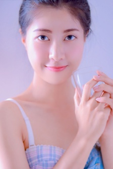 佐伯奈